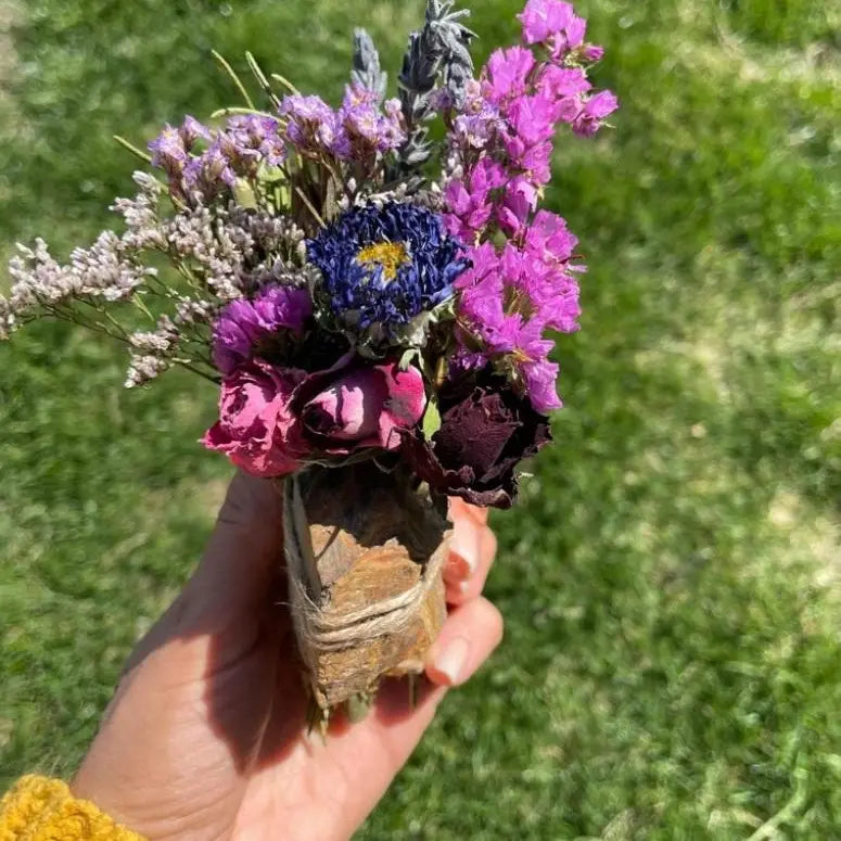 6" CONFIDENCE Floral Smudge Wand - Red Tiger Eye, Rosemary, and Lavender